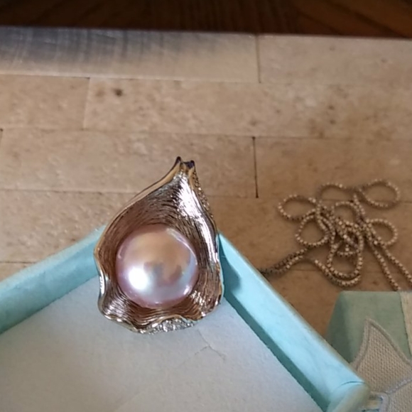 Pearl Shell Necklace 17" Light Purple Silver Tone - Picture 3 of 5